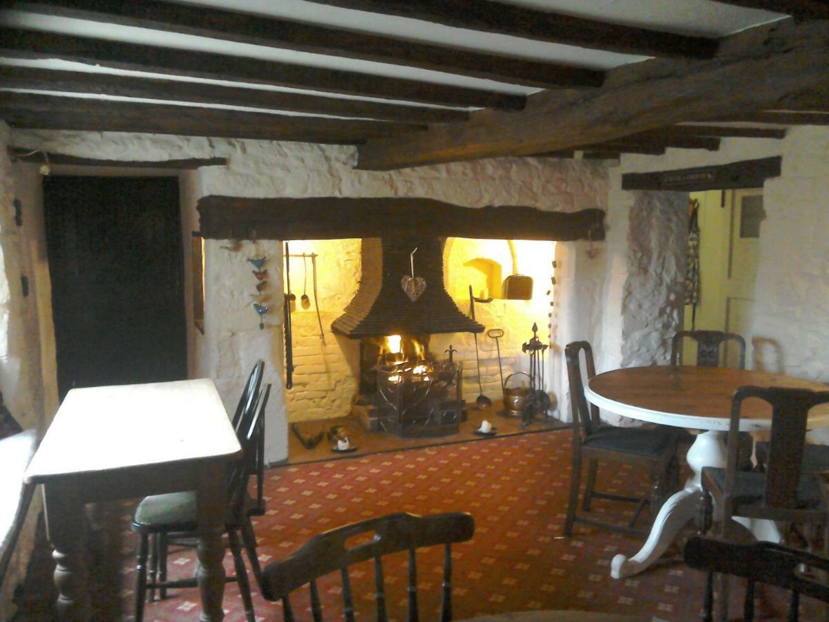 The Crown Inn Alvediston Kültér fotó